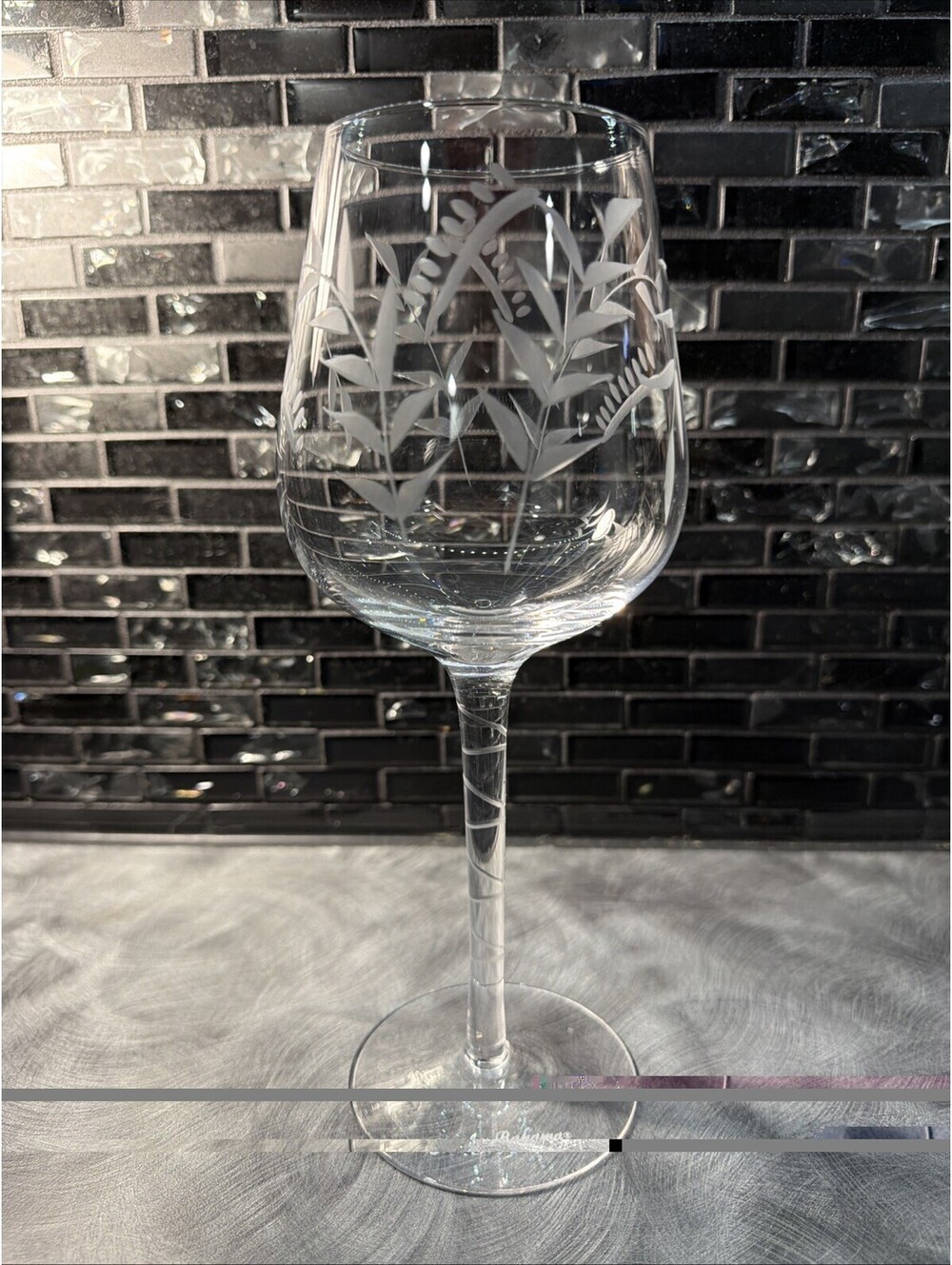 TOMMY BAHAMA  ~ 1 Etched Crystal Wine Glass  Palm Fronds ~ 9.5”~ RARE HTF